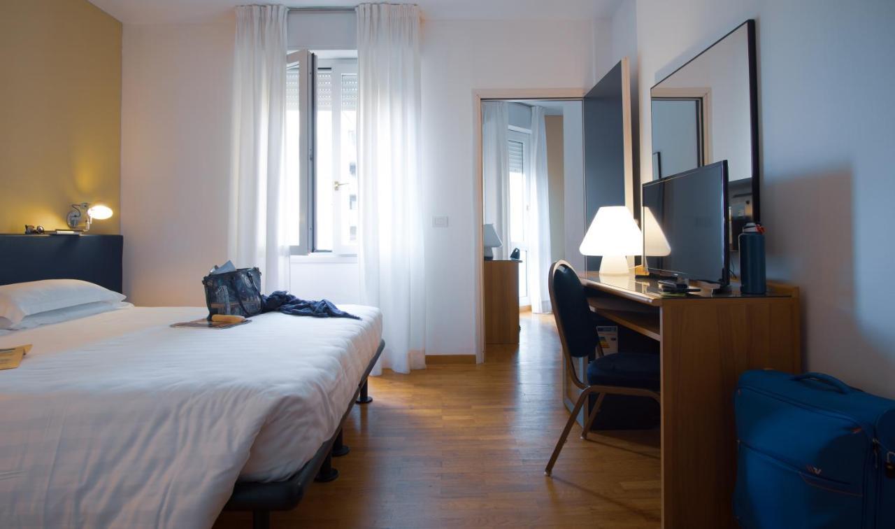 Mistral2 Hotel 오리스타노 외부 사진