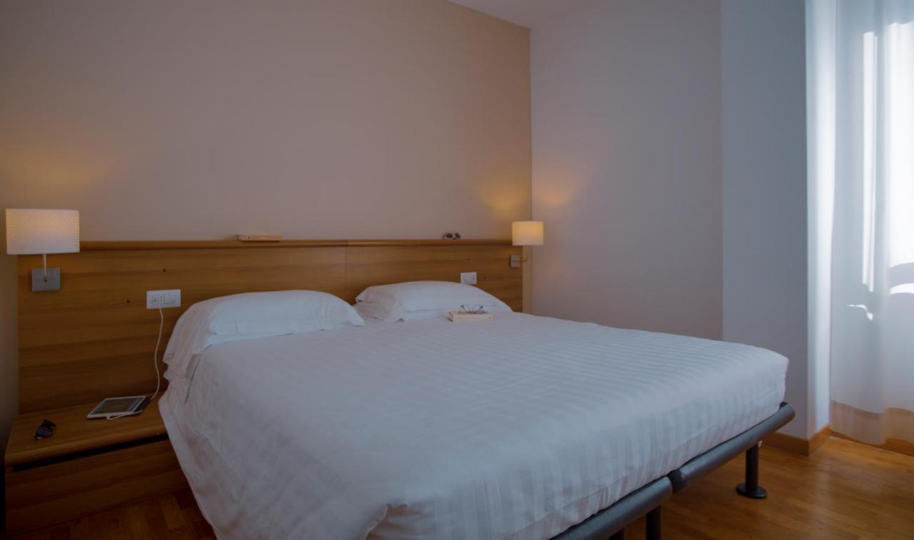 Mistral2 Hotel 오리스타노 외부 사진