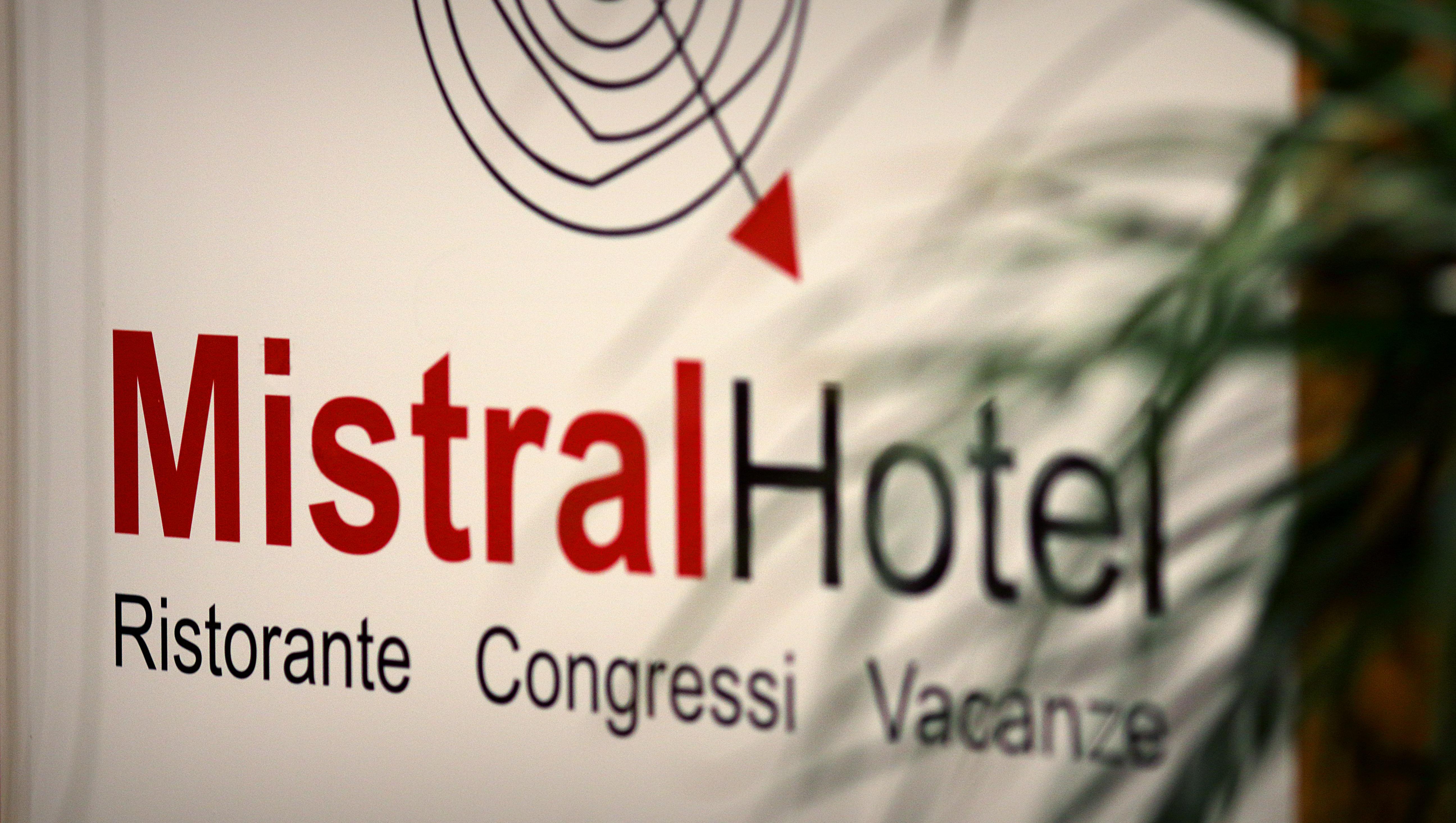 Mistral2 Hotel 오리스타노 외부 사진