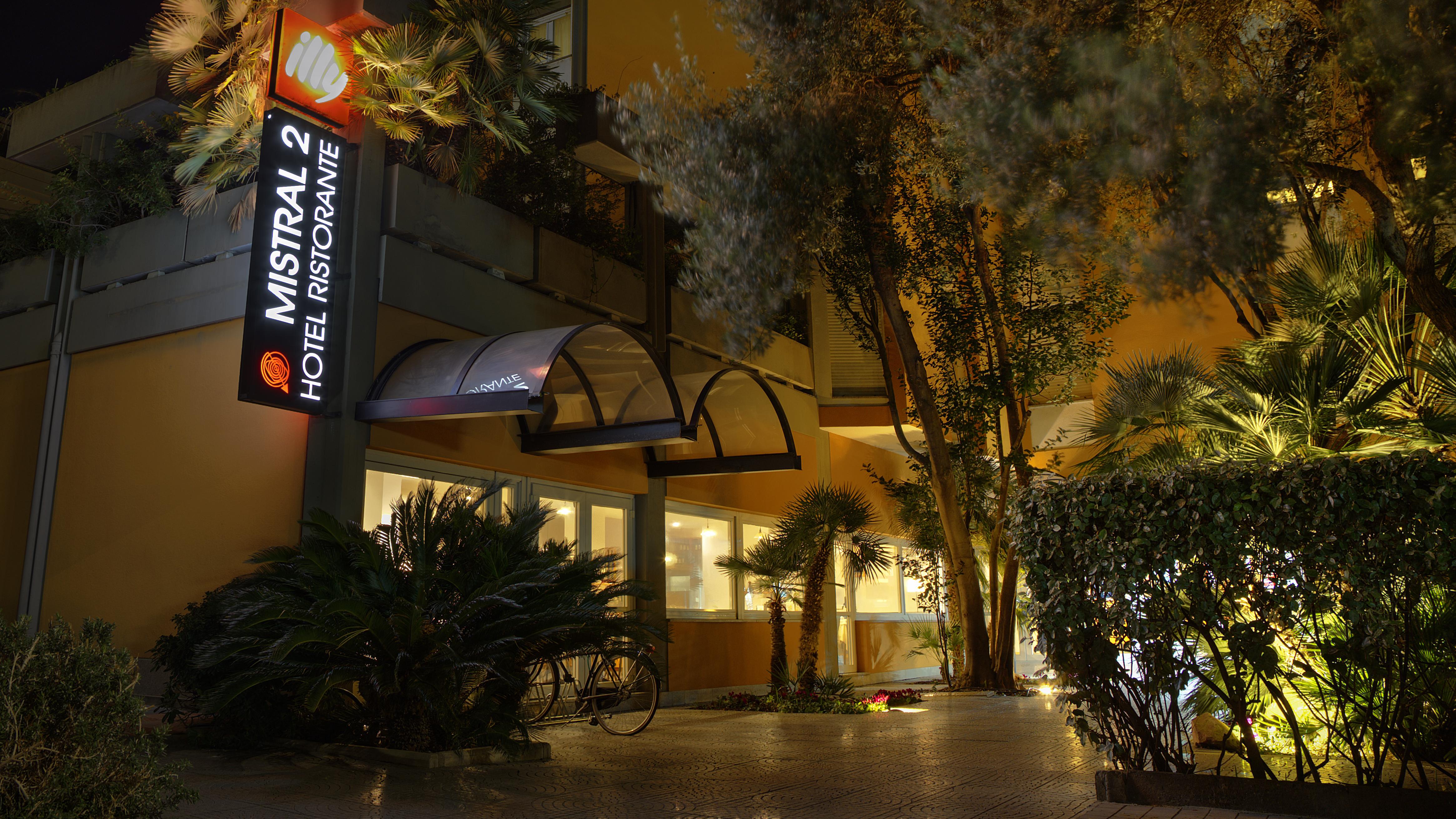 Mistral2 Hotel 오리스타노 외부 사진