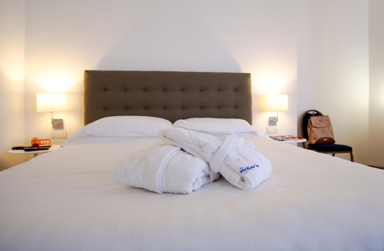Mistral2 Hotel 오리스타노 외부 사진