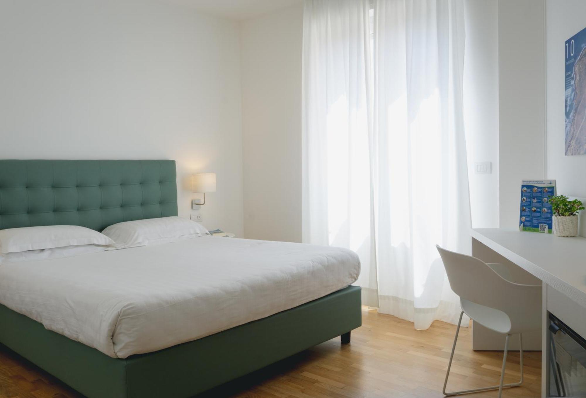 Mistral2 Hotel 오리스타노 외부 사진