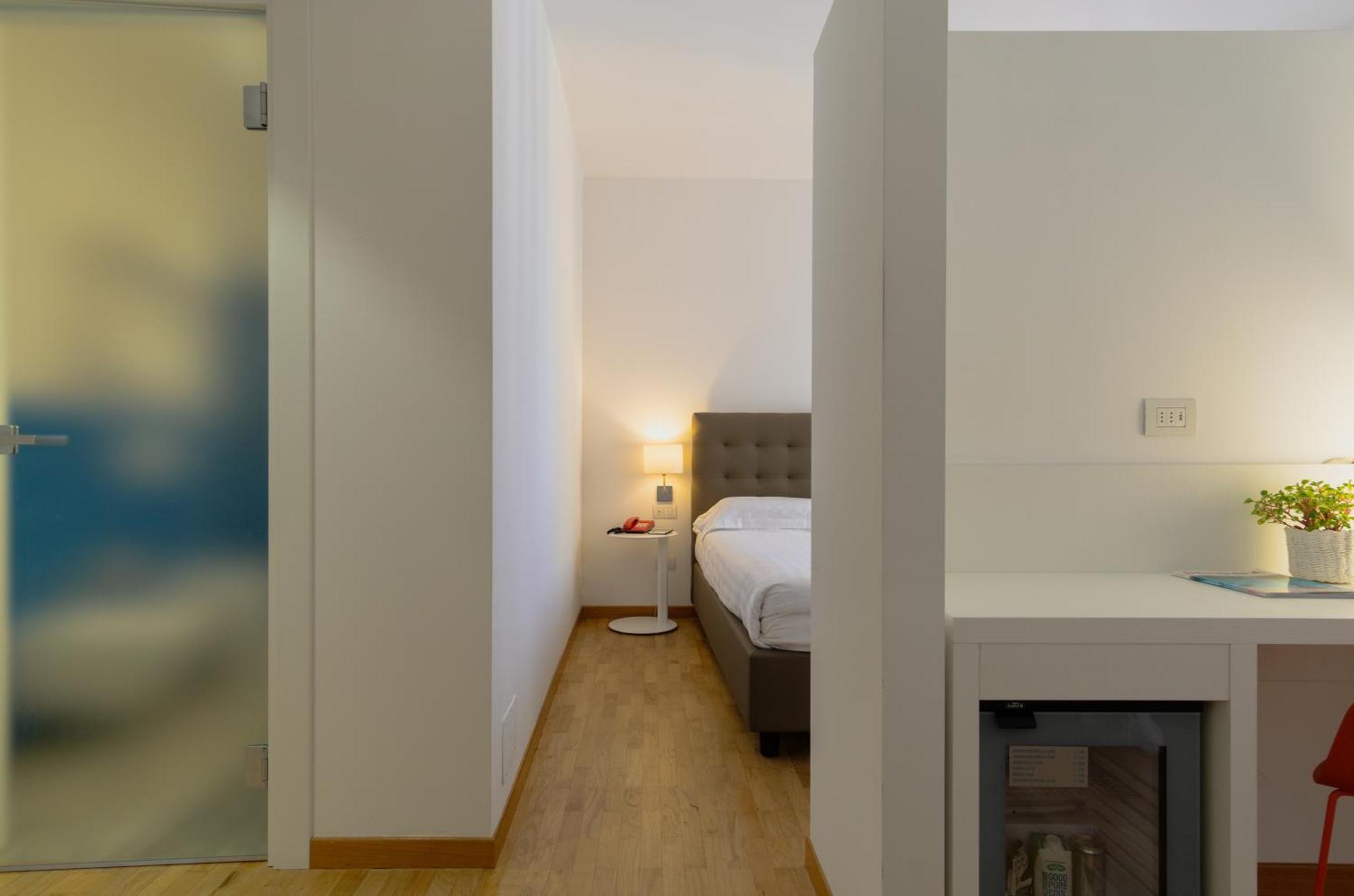 Mistral2 Hotel 오리스타노 외부 사진