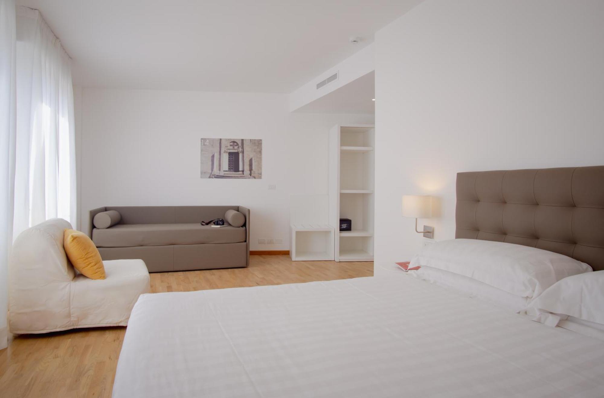 Mistral2 Hotel 오리스타노 외부 사진