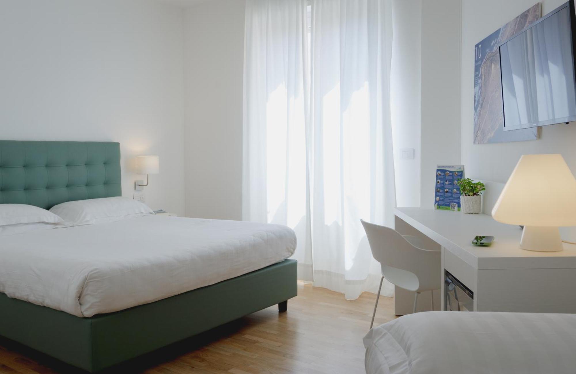 Mistral2 Hotel 오리스타노 외부 사진