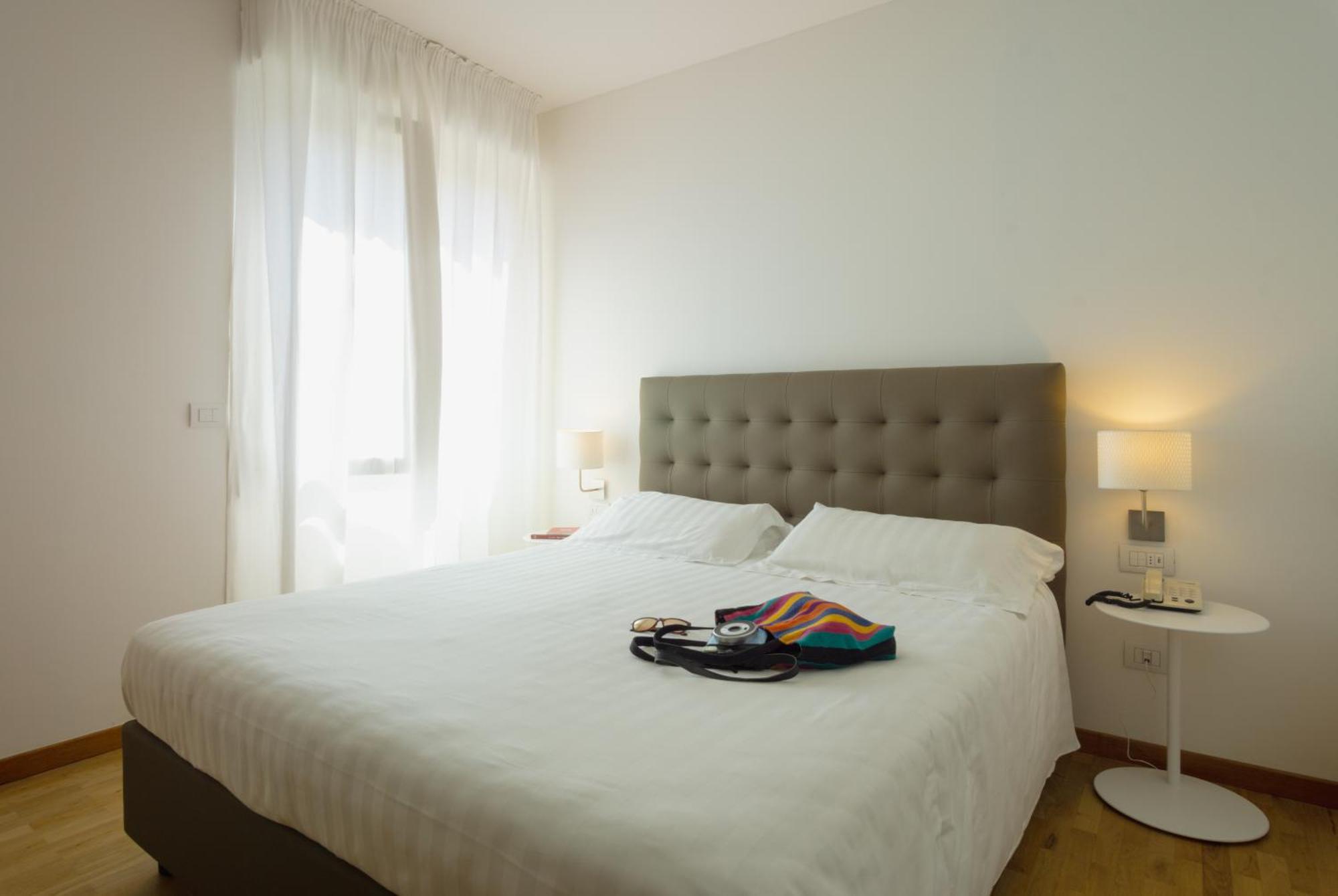 Mistral2 Hotel 오리스타노 외부 사진
